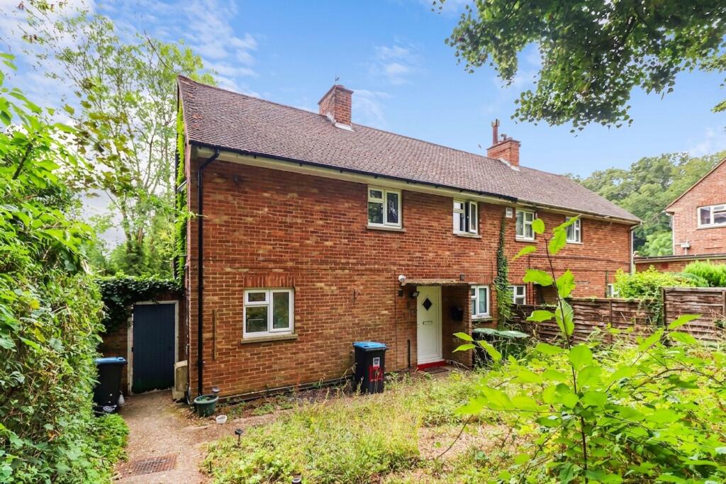 1 bed 1st Floor Flat for rent in Rucklers Lane. From Proffitt & Holt Partnership - Kings Langley
