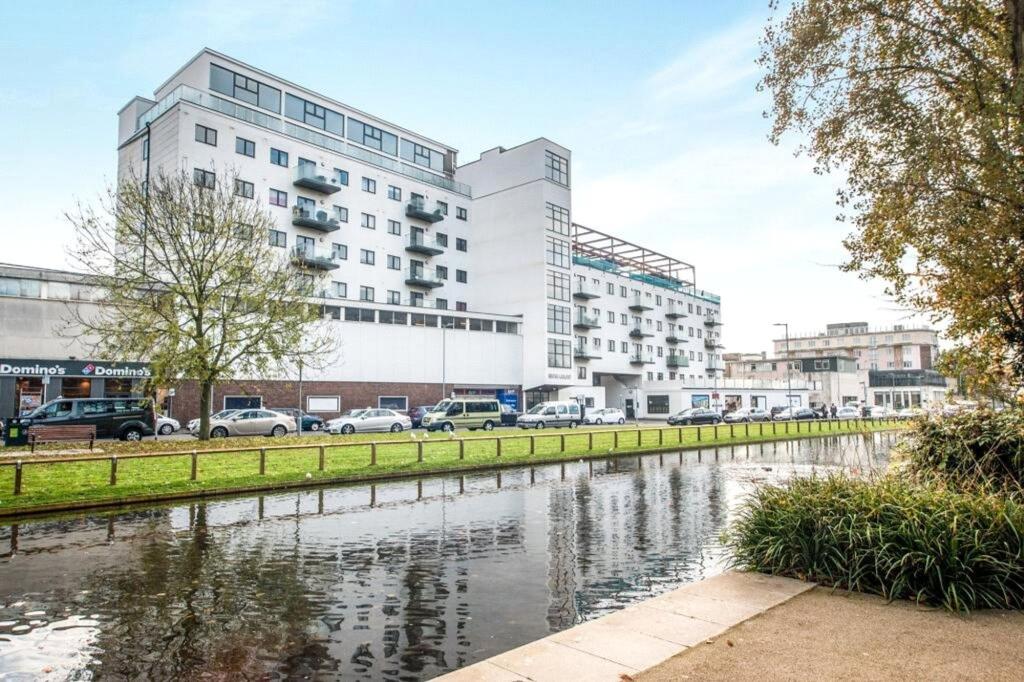 1 bed 1st Floor Flat for rent in Hemel Hempstead. From Proffitt & Holt Partnership - Kings Langley