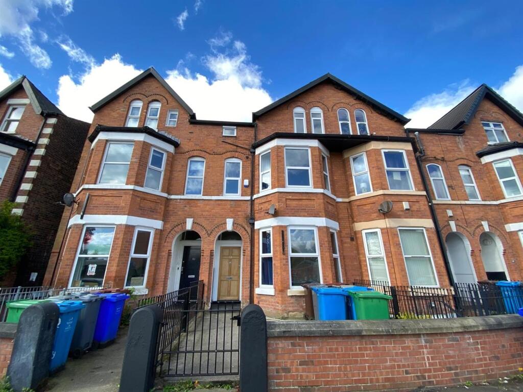 5 bed Detached for rent in Stretford. From Jordan Fishwick - Chorlton
