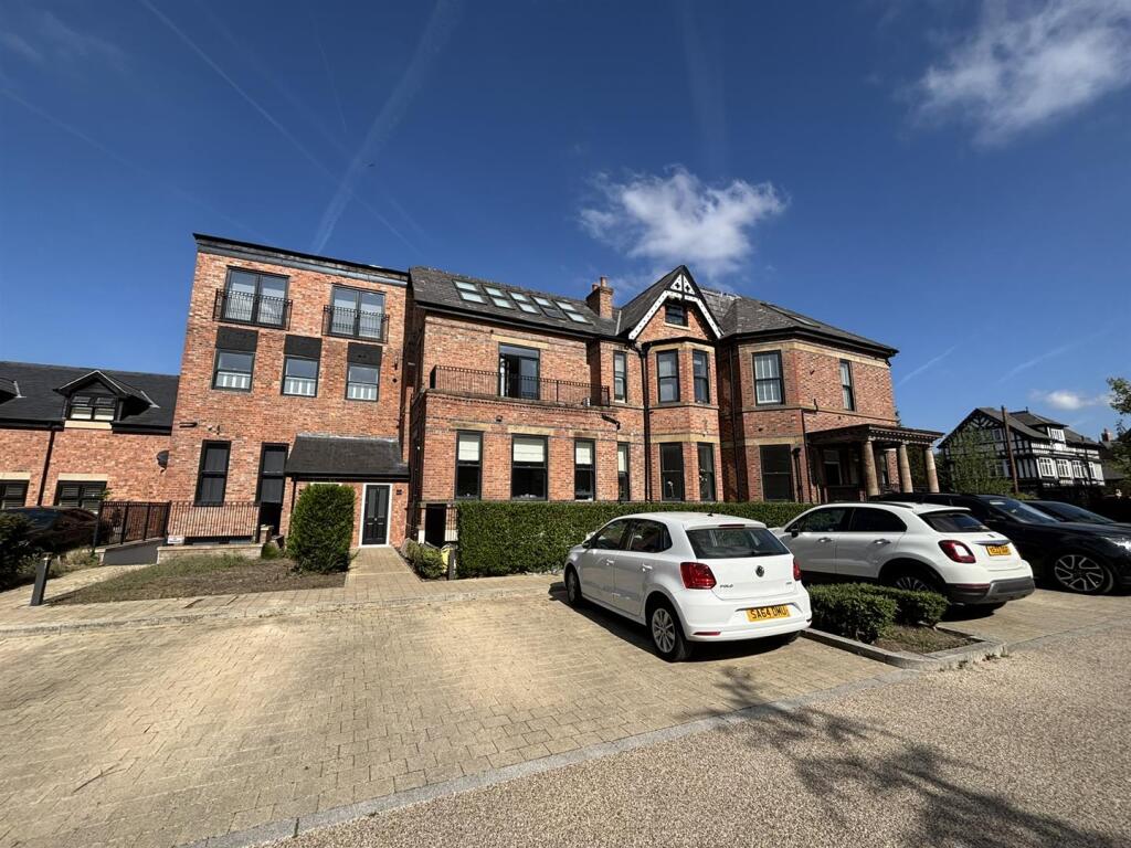 2 bed Duplex for rent in Gatley. From Jordan Fishwick - Didsbury