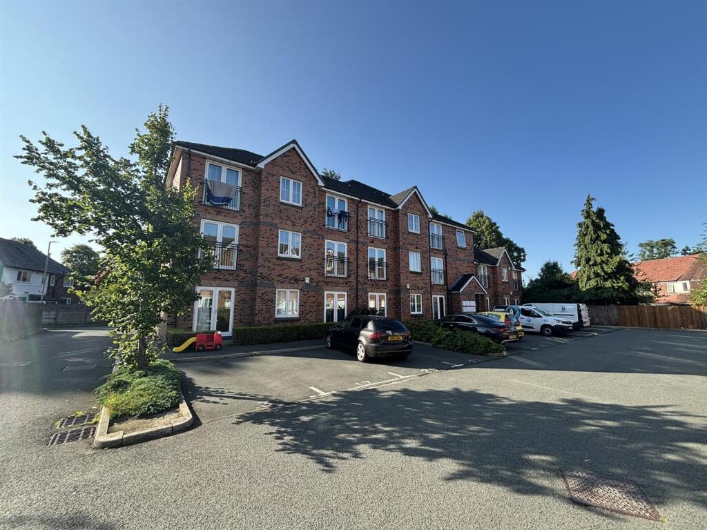 2 bed Apartment for rent in Gatley. From Jordan Fishwick - Didsbury