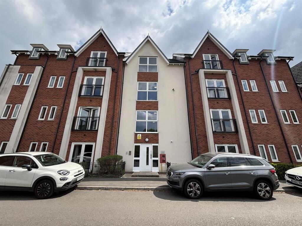 2 bed Apartment for rent in Manchester. From Jordan Fishwick - Didsbury