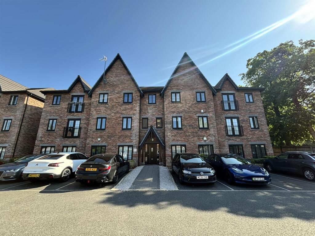 2 bed Apartment for rent in Gatley. From Jordan Fishwick - Didsbury 2 bed Apartment for rent in Gatley. From Jordan Fishwick - Didsbury