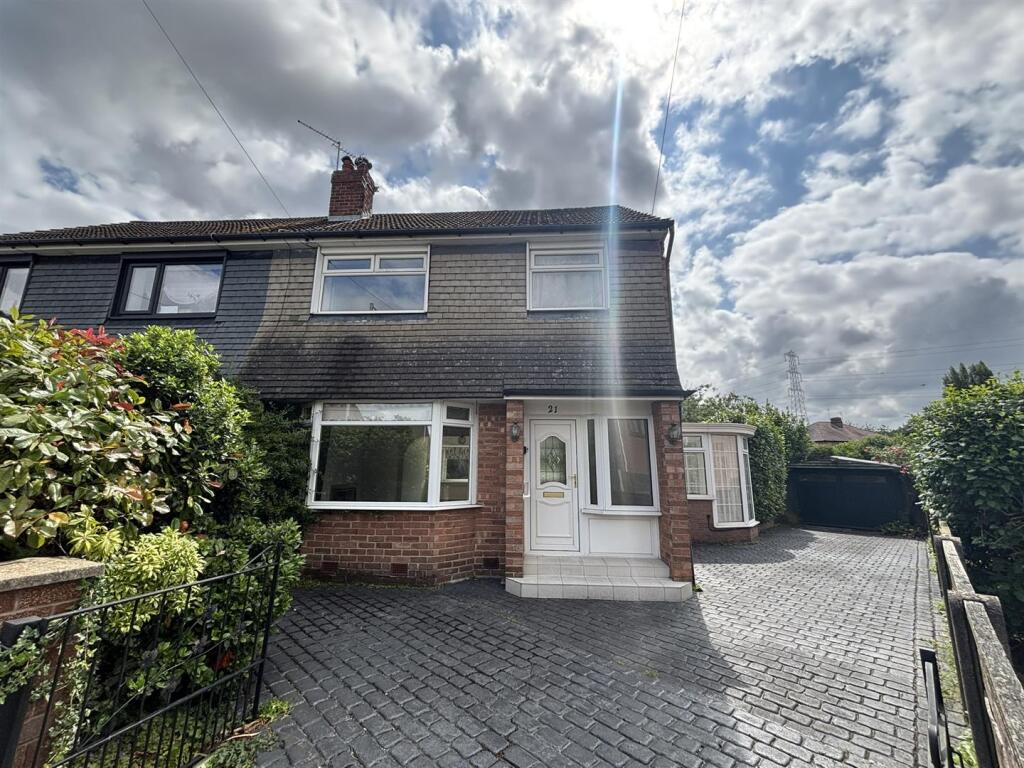 3 bed Detached for rent in Manchester. From Jordan Fishwick - Didsbury