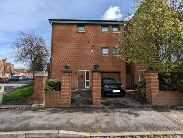4 bed Town House for rent in Manchester. From Jordan Fishwick - Didsbury