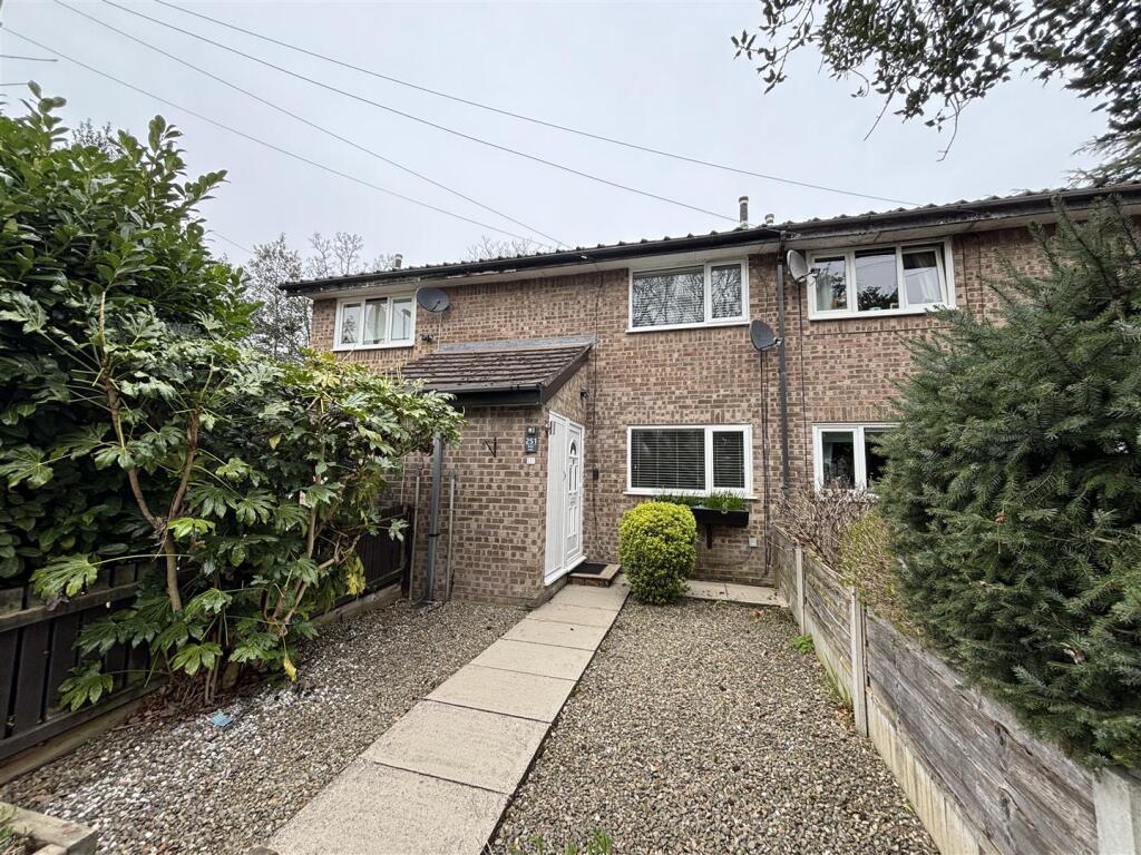 2 bed Mid Terraced House for rent in Hale. From Jordan Fishwick - Hale