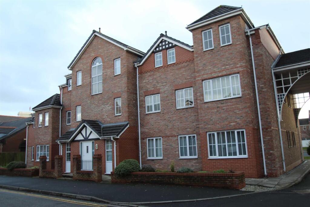 2 bed Apartment for rent in Altrincham. From Jordan Fishwick - Hale
