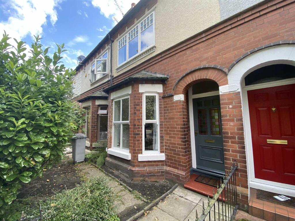 2 bed Mid Terraced House for rent in Altrincham. From Jordan Fishwick - Hale