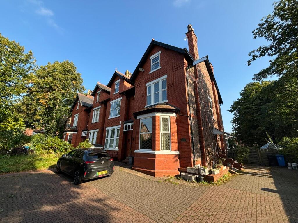 3 bed 1st Floor Flat for rent in Altrincham. From Jordan Fishwick - Hale