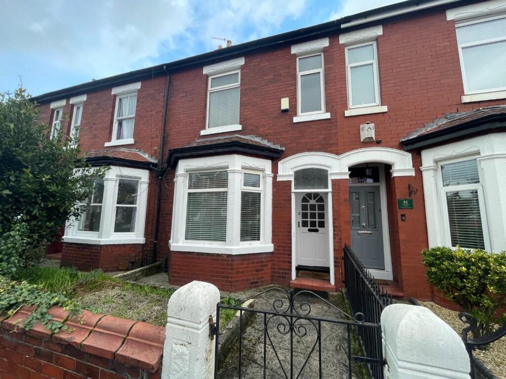 4 bed Mid Terraced House for rent in Altrincham. From Jordan Fishwick - Hale 4 bed Mid Terraced House for rent in Altrincham. From Jordan Fishwick - Hale
