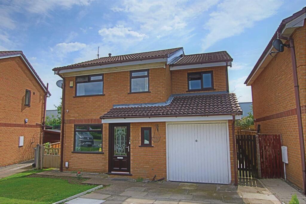 4 bed Detached for rent in Altrincham. From Jordan Fishwick - Hale 4 bed Detached for rent in Altrincham. From Jordan Fishwick - Hale