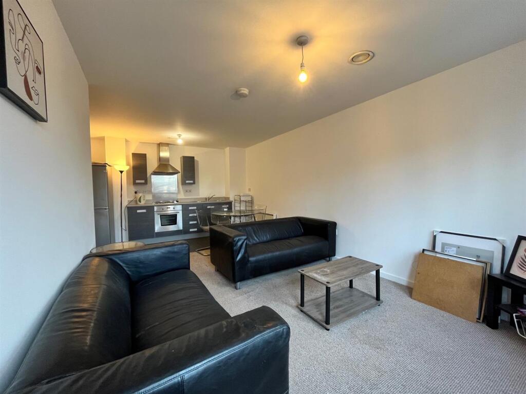2 bed 1st Floor Flat for rent in Manchester. From Jordan Fishwick - Manchester