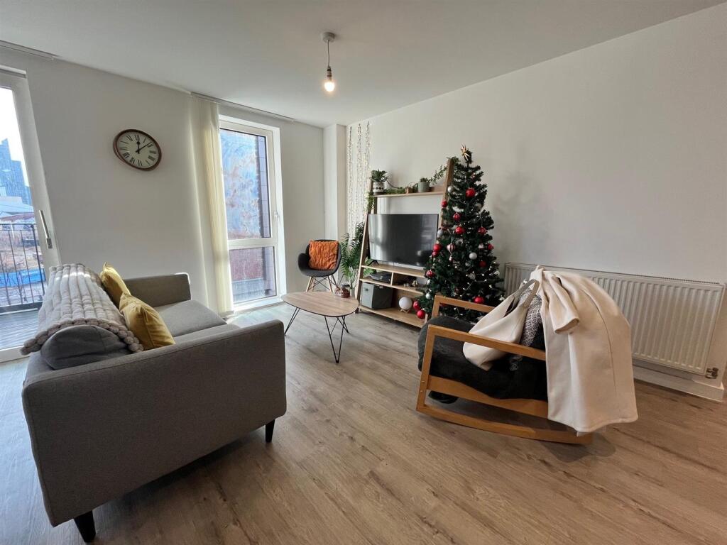 3 bed Apartment for rent in Salford. From Jordan Fishwick - Manchester