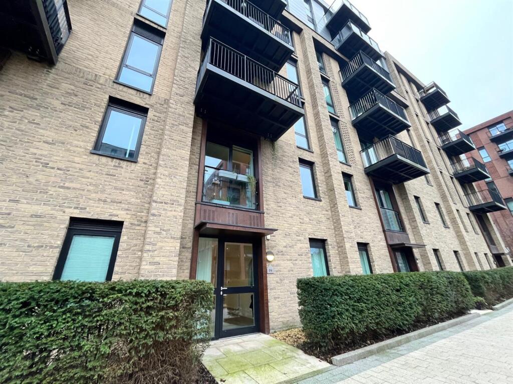2 bed Apartment for rent in Salford. From Jordan Fishwick - Manchester