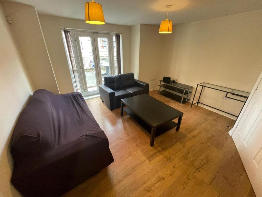 2 bed Apartment for rent in Salford. From Jordan Fishwick - Manchester