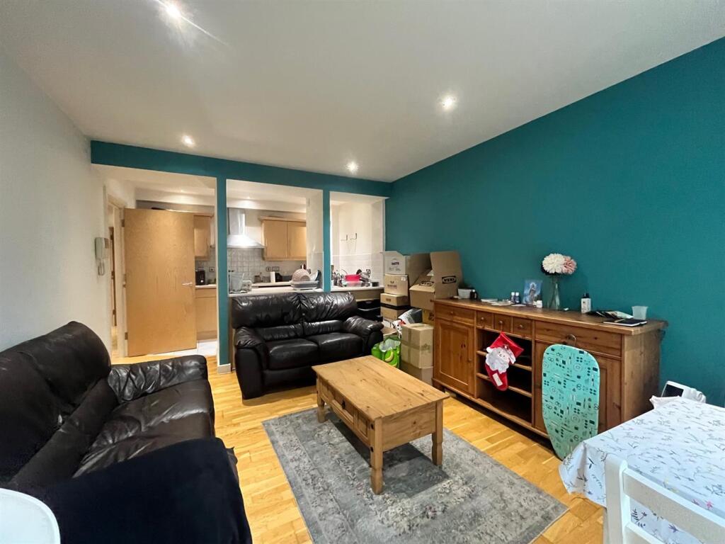 2 bed Apartment for rent in Manchester. From Jordan Fishwick - Manchester