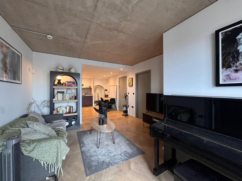 2 bed Apartment for rent in Manchester. From Jordan Fishwick - Manchester