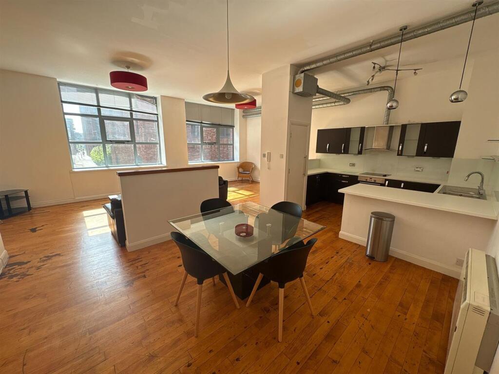 2 bed Apartment for rent in Manchester. From Jordan Fishwick - Manchester