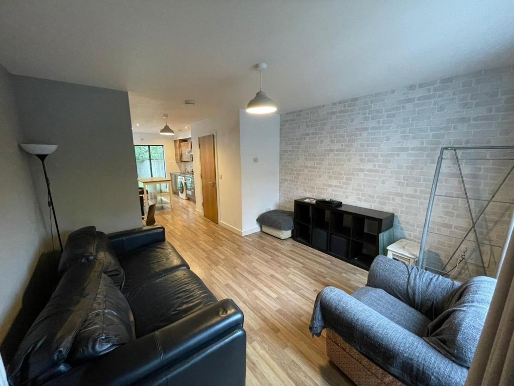 2 bed Detached for rent in Salford. From Jordan Fishwick - Manchester