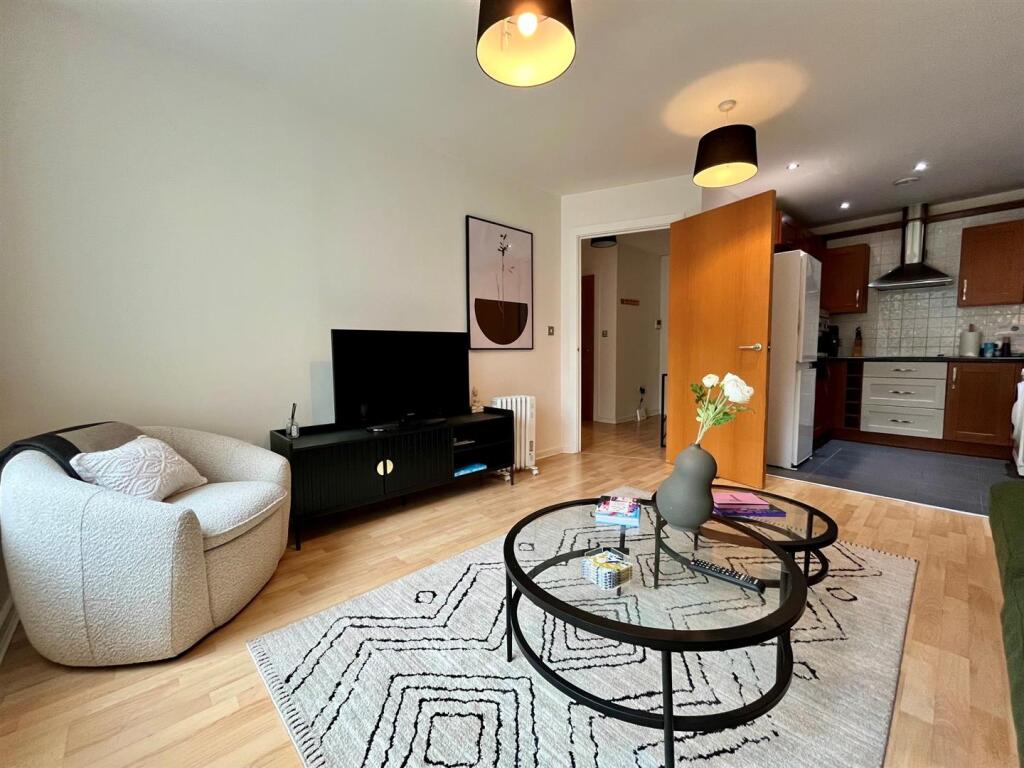 2 bed Apartment for rent in Manchester. From Jordan Fishwick - Manchester