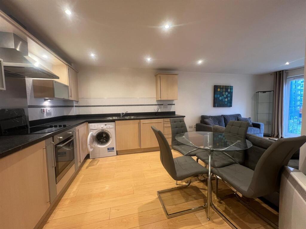 2 bed Apartment for rent in Salford. From Jordan Fishwick - Manchester