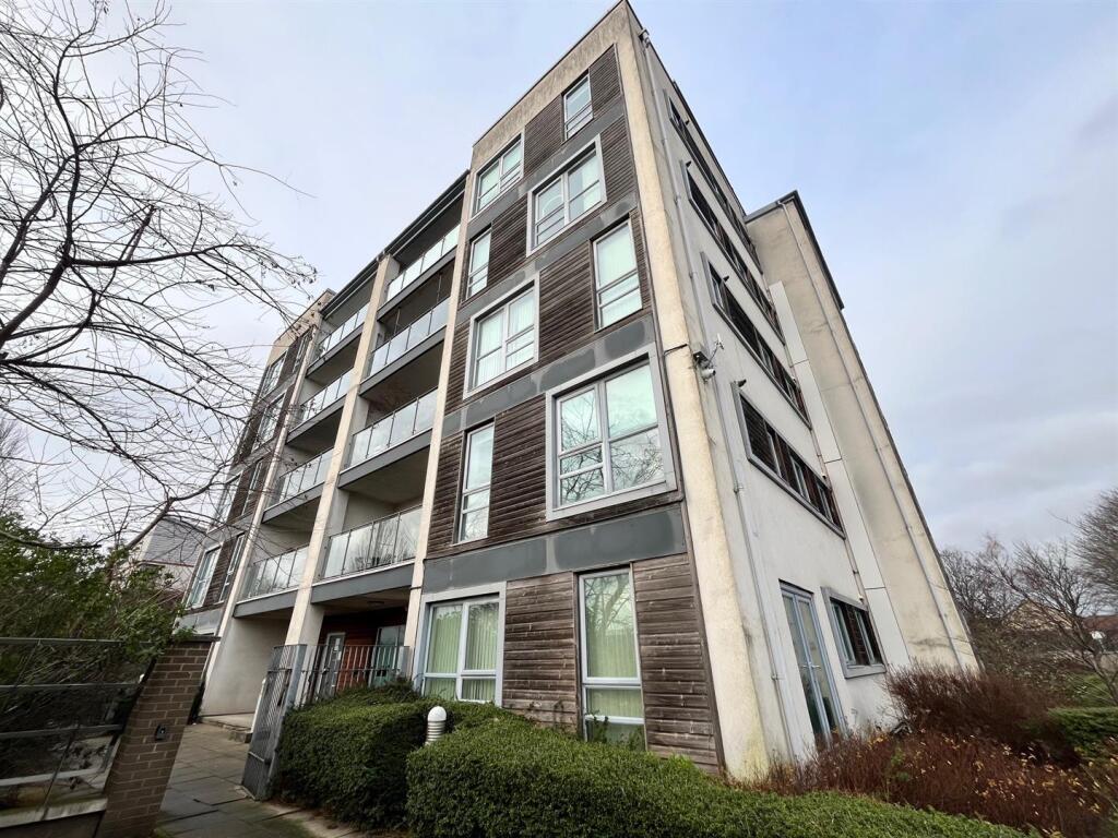 2 bed 1st Floor Flat for rent in Manchester. From Jordan Fishwick - Manchester