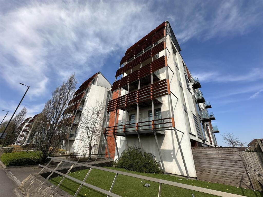 2 bed Apartment for rent in Manchester. From Jordan Fishwick - Manchester