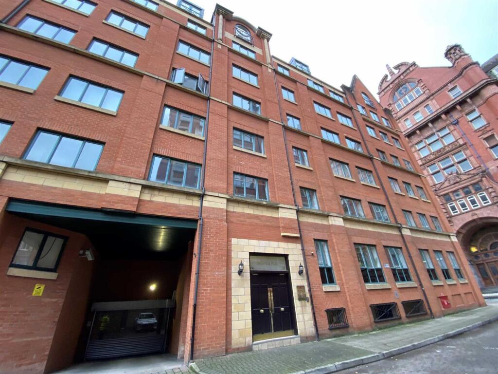 2 bed Apartment for rent in Manchester. From Jordan Fishwick - Manchester