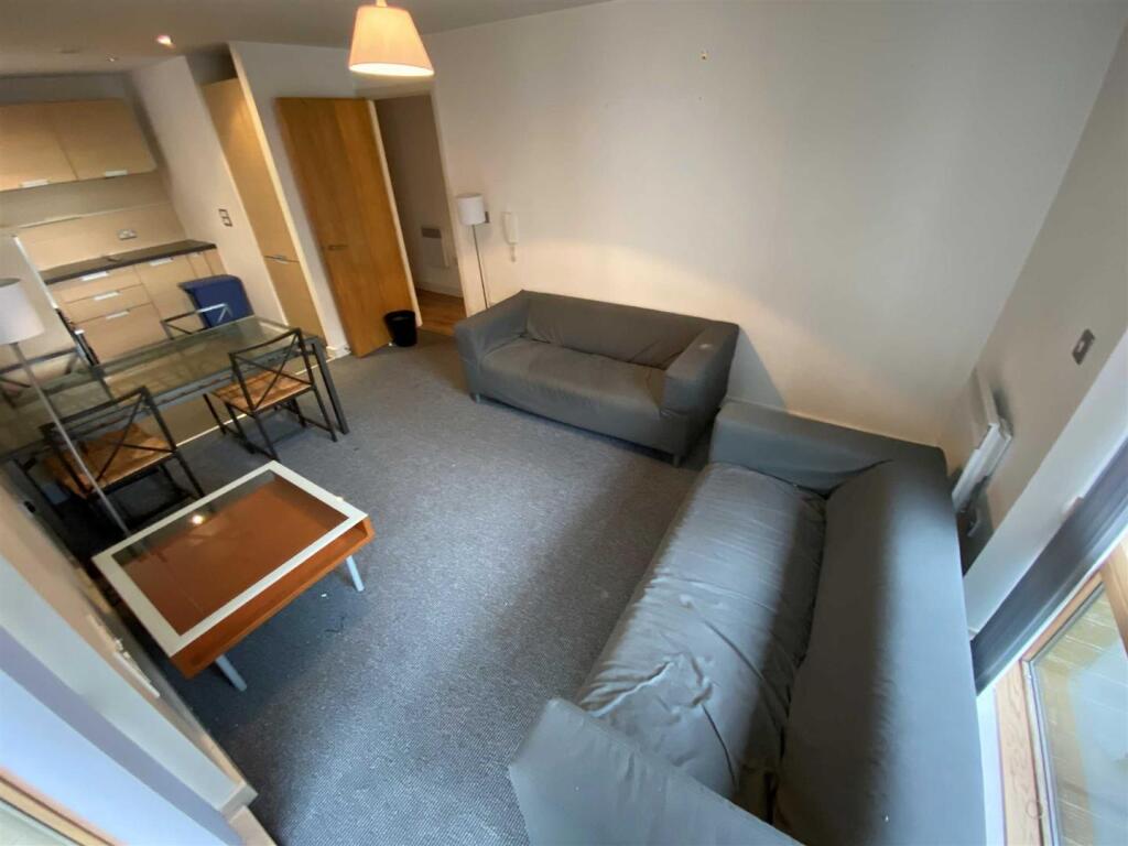 2 bed Apartment for rent in Manchester. From Jordan Fishwick - Manchester