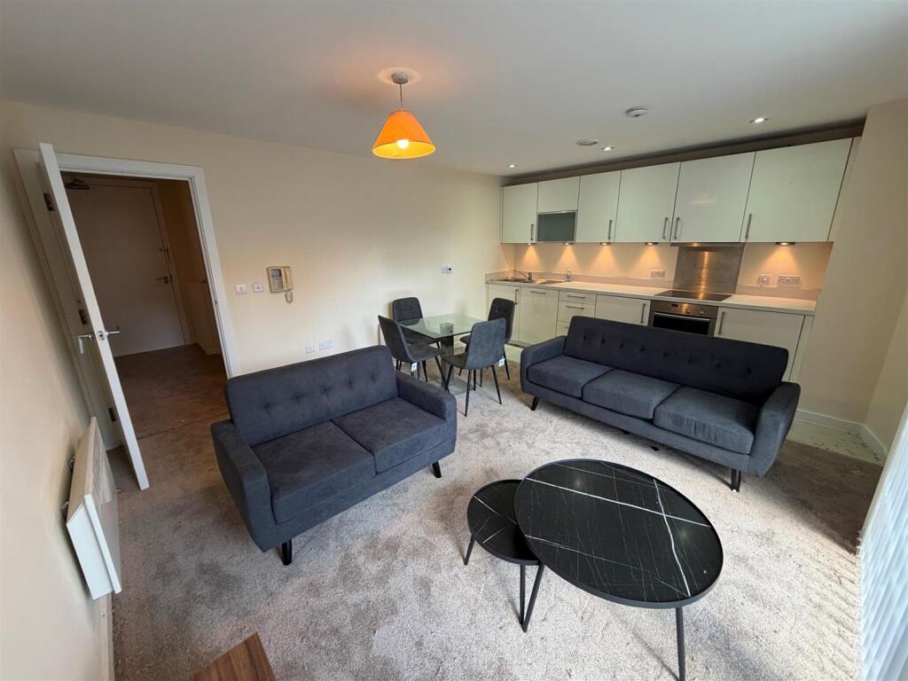 2 bed 1st Floor Flat for rent in Salford. From Jordan Fishwick - Manchester