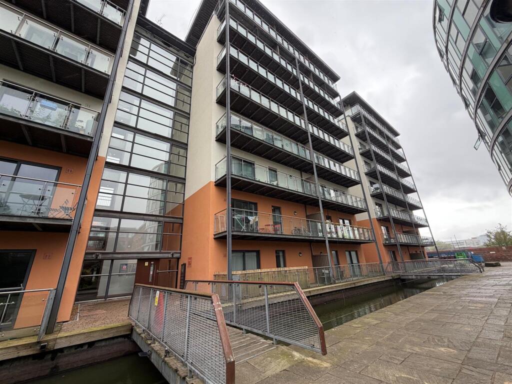 2 bed Apartment for rent in Manchester. From Jordan Fishwick - Manchester 2 bed Apartment for rent in Manchester. From Jordan Fishwick - Manchester