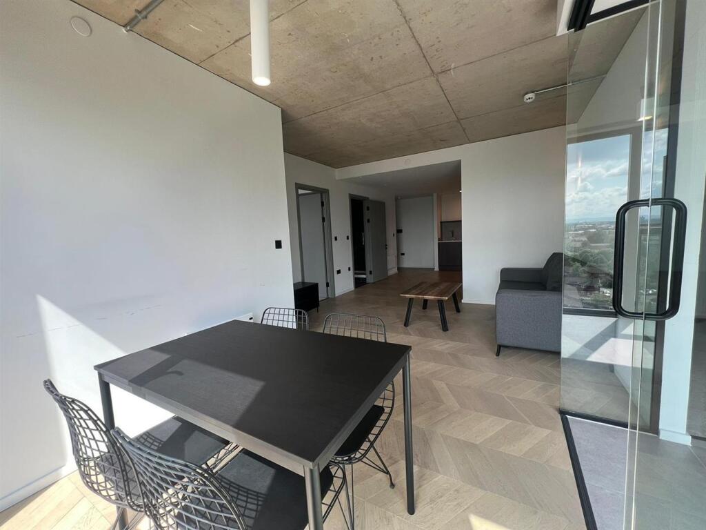 2 bed Apartment for rent in Manchester. From Jordan Fishwick - Manchester