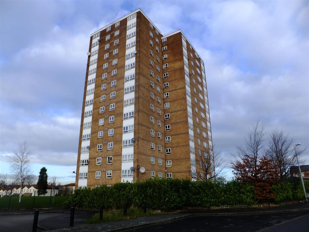 2 bed Apartment for rent in Charlestown. From Jordan Fishwick - Manchester