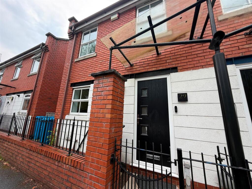 3 bed Detached for rent in Manchester. From Jordan Fishwick - Manchester