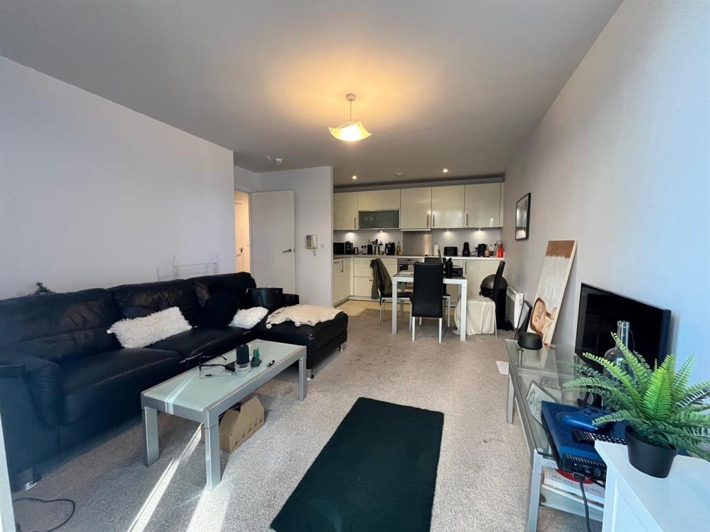 2 bed Apartment for rent in Manchester. From Jordan Fishwick - Manchester 2 bed Apartment for rent in Manchester. From Jordan Fishwick - Manchester
