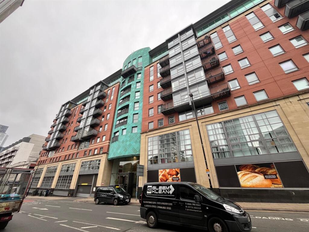2 bed Apartment for rent in Manchester. From Jordan Fishwick - Manchester