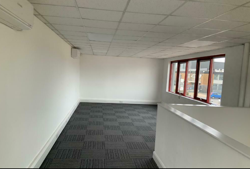 Commercial (Other) for rent in London. From Property Point UK