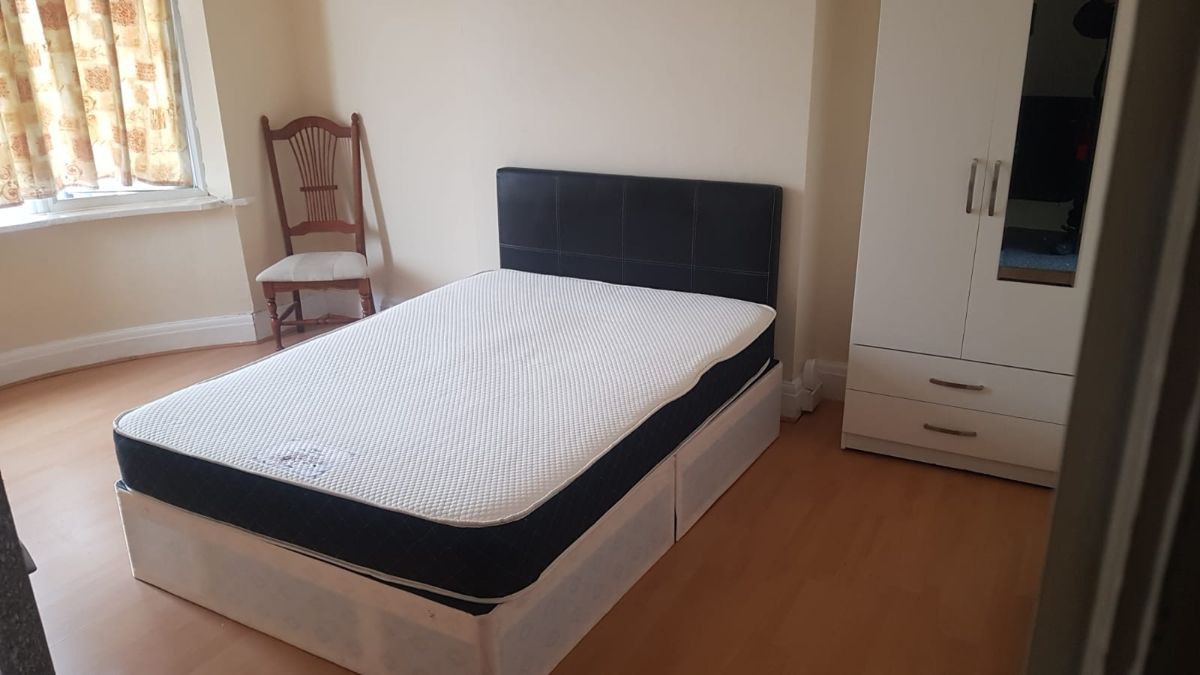 4 bed Room for rent in Thornton Heath. From Property Point UK