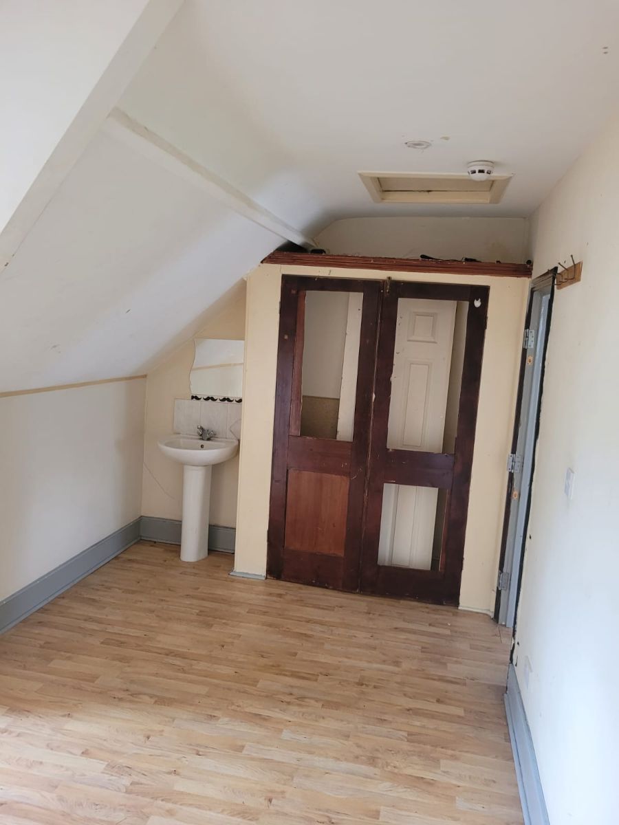 8 bed House Share for rent in Croydon. From Property Point UK