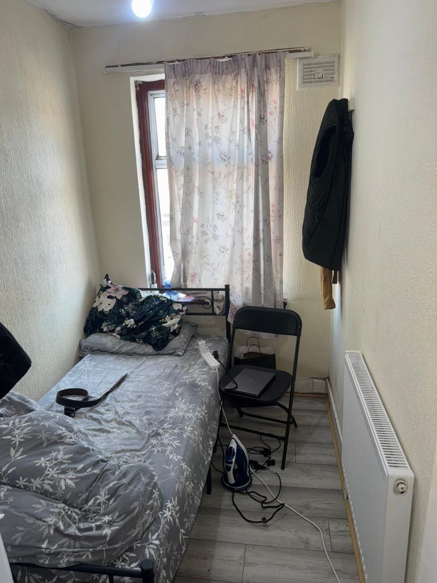 3 bed House Share for rent in London. From Property Point UK