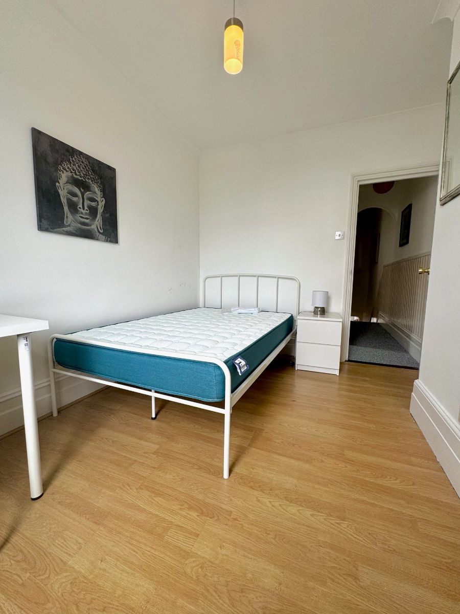 6 bed House Share for rent in Gillingham. From Property Point UK