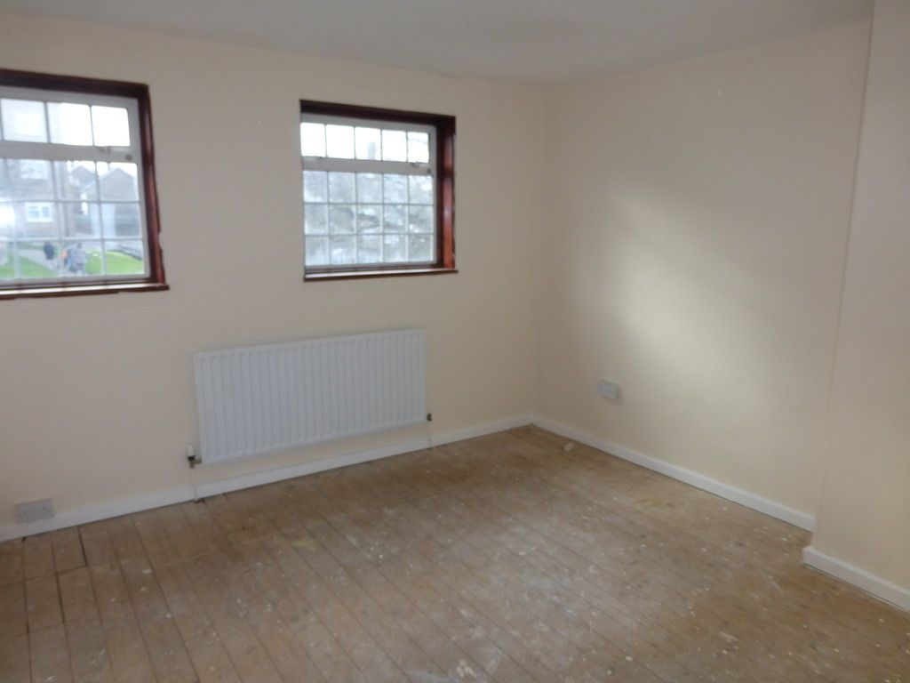 2 bed Semi Detached for rent in Croydon. From Property Point UK