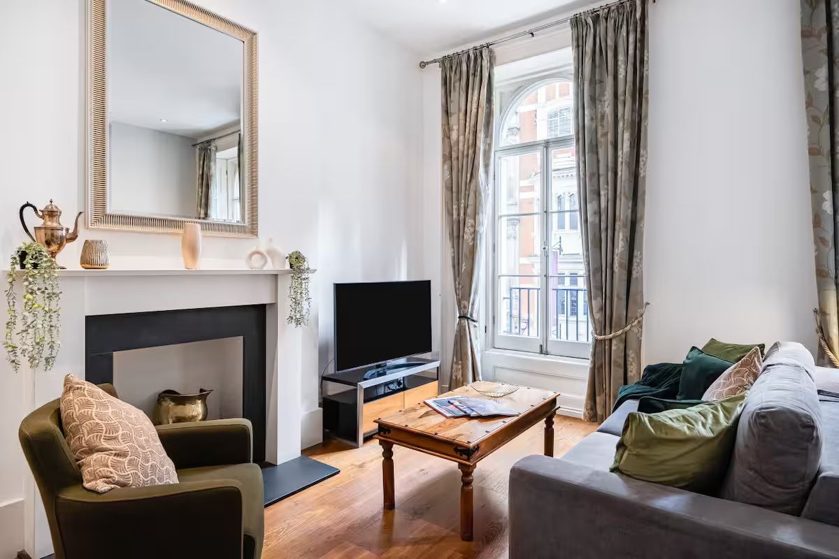 2 bed 1st Floor Flat for rent in London. From Property Point UK