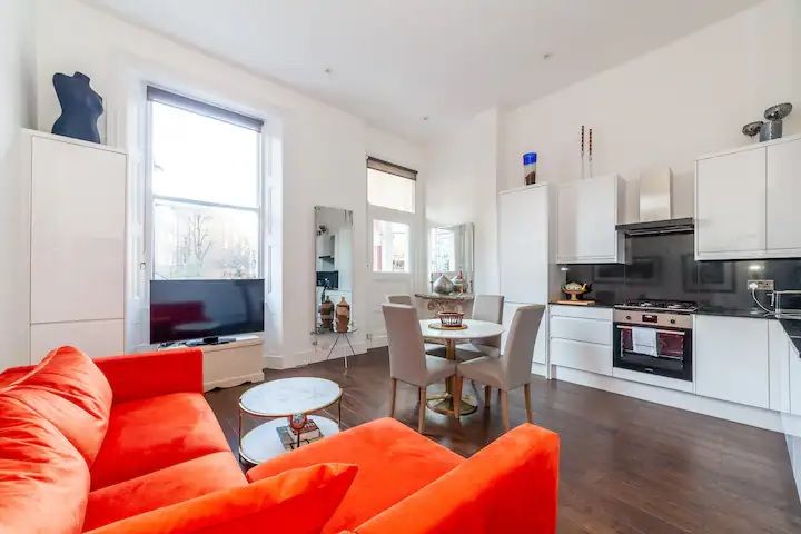 1 bed 1st Floor Flat for rent in London. From Property Point UK