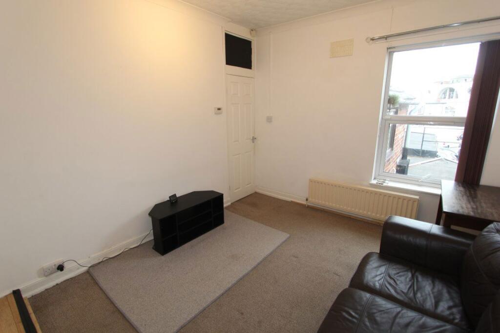 2 bed 1st Floor Flat for rent in Stafford. From Castle Estates - Stafford