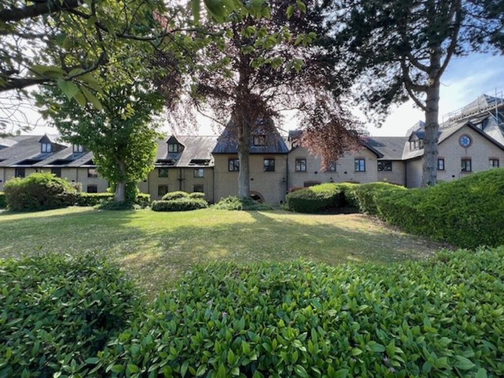 1 bed 1st Floor Flat for rent in St Margarets. From Rainbow Estate Agents (S.E.) Ltd - Essex