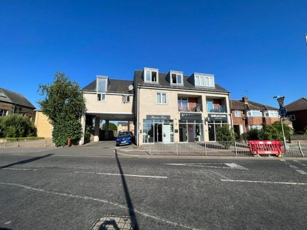 2 bed Apartment for rent in Cheshunt. From Rainbow Estate Agents (S.E.) Ltd - Essex