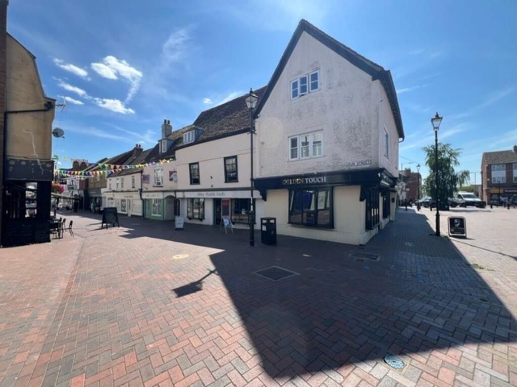 1 bed 1st Floor Flat for rent in Waltham Abbey. From Rainbow Estate Agents (S.E.) Ltd - Essex