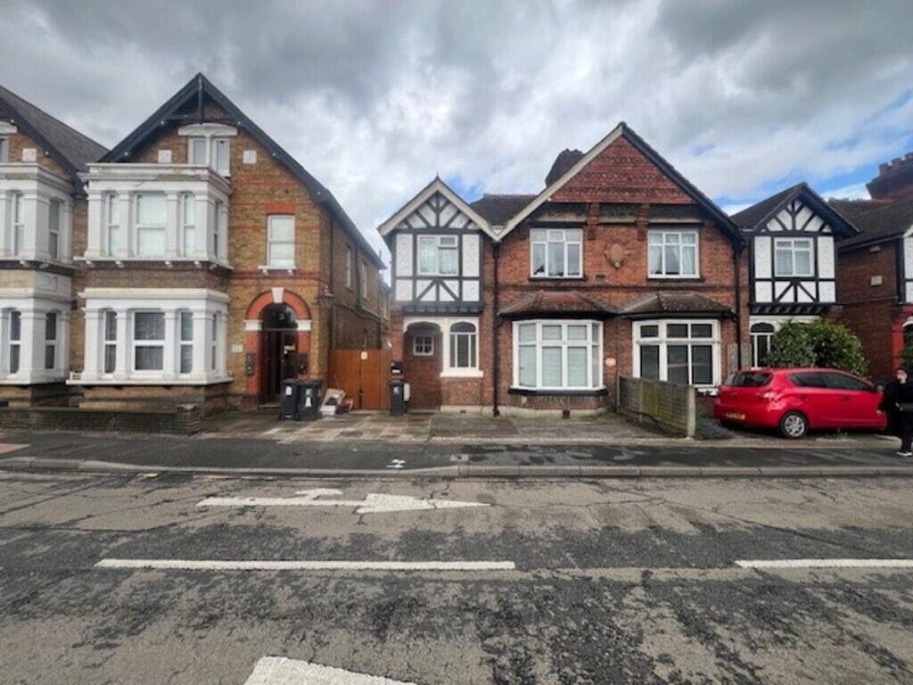 2 bed Annexe for rent in Waltham Abbey. From Rainbow Estate Agents (S.E.) Ltd - Essex