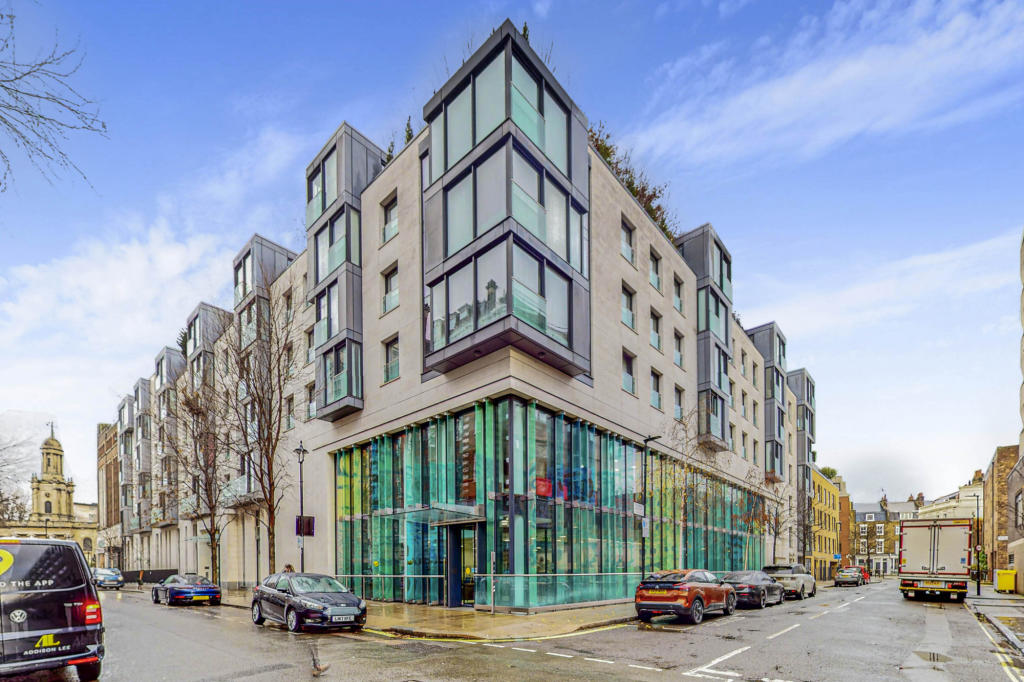 3 bed Apartment for rent in London. From RE/MAX - Capital